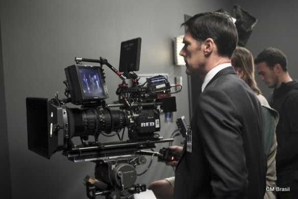 Criminal Minds - Episode 8.14 - All That Remains - BTS Photos of Thomas Gibson Directing (3)_595_slogo